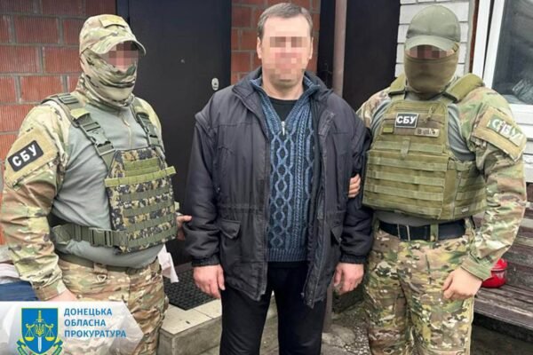 Наводили удари рашистів по Дніпру та Краматорську: Силовики затримали двох коригувальників