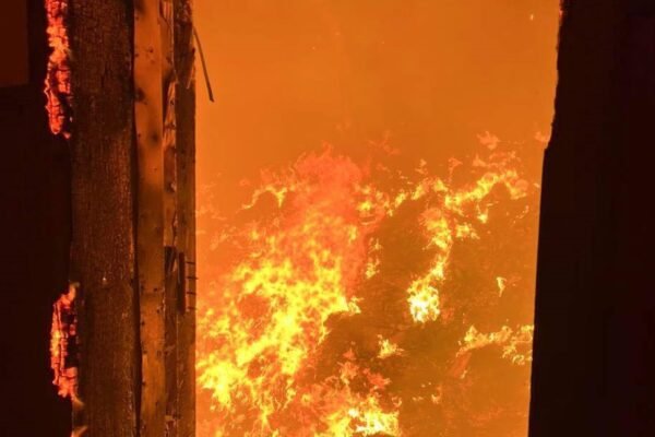 Під ранок ворог атакував два підприємства в Сумах. Місто частково знеструмлене