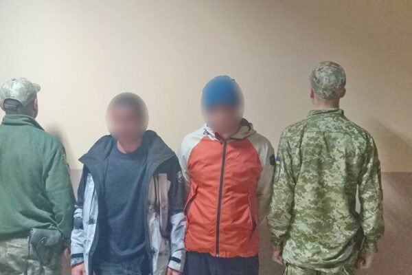 Ухилянтів, що ховалися неподалік кордону з Молдовою, “засікли” дрони ДПСУ