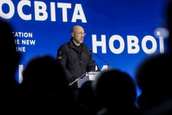 Понад 180 підземних шкільних просторів планують відкрити у прифронтових регіонах, – Шмигаль