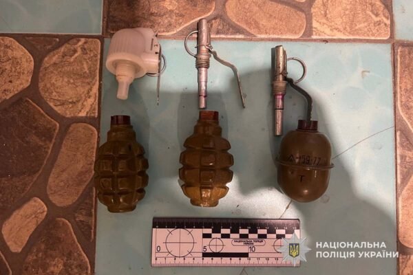 У жителя Тернопільщини знайшли сховок зі зброєю