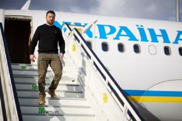 Зеленський прибув до Британії: Основною метою є поглиблення оборонної співпрац