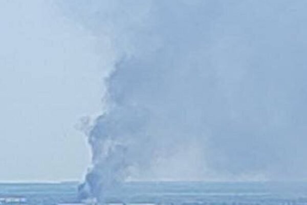 На Росії у місті Енгельс стався вибух: Мешканці спостерігають  великий стовп диму 