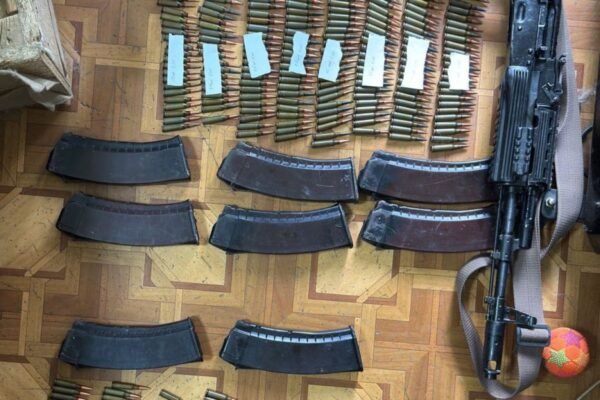В квартирі у Добропіллі на Донеччині виявили схрон зброї та боєприпасів