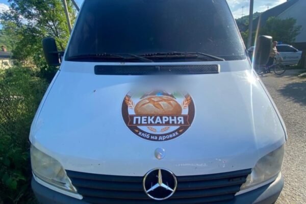 На Закарпатті викрили подружжя, яке вивозило ухилянтів у хлібному фургоні