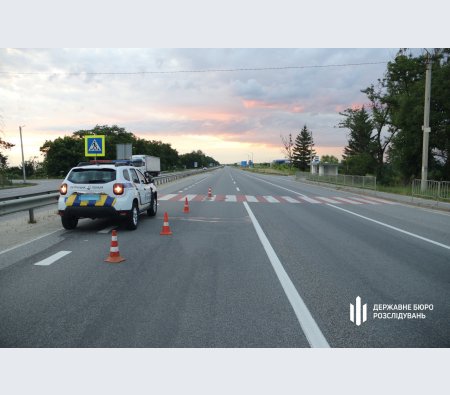 На Львівщині патрульна автівка збила підлітка на пішохідному переході