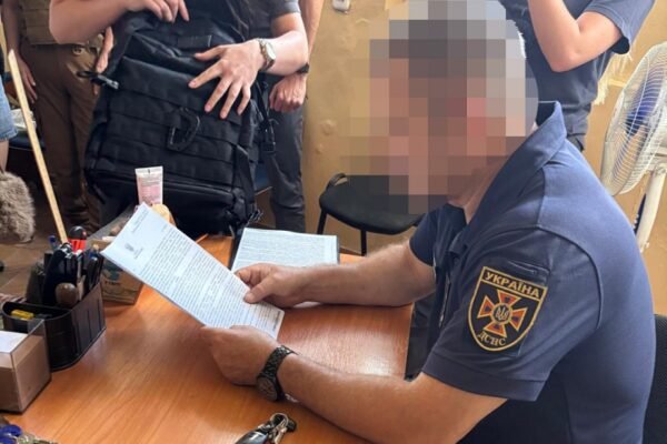 Влаштовував ухилянтів у ТЦК: У Харкові затримали підполковника ДСНС