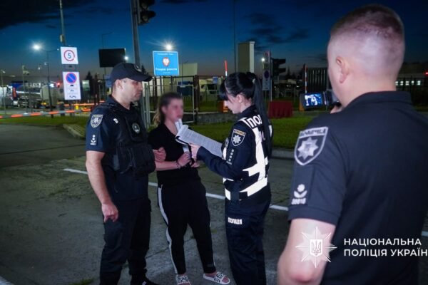 З ОАЕ екстрадували шахрайку, яка привласнила 50 млн грн донатів на ЗСУ