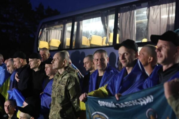 Наші вдома: Відбувся 9-й етап обміну полоненими, про який було домовлено у Стамбулі