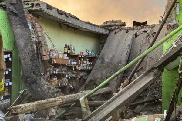 На Сумщині ворожі дрони атакували магазин