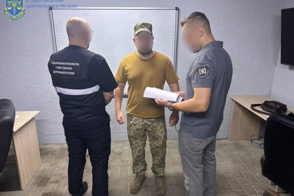 Збитки сягають 2 млн грн: Головбух військової частини та підприємець з Київщини розікрали гроші на купівлі дронів