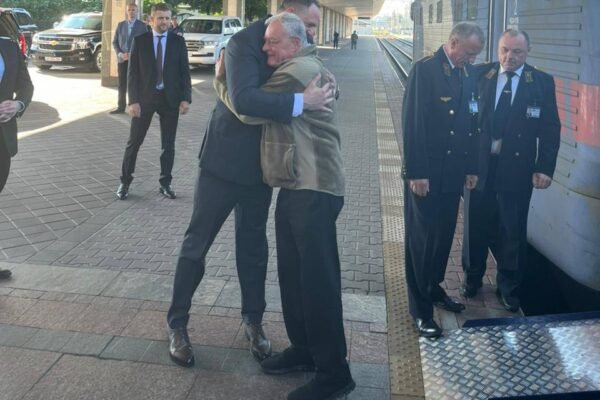 До Києва прибув спецпосланець Трампа Кіт Келлог