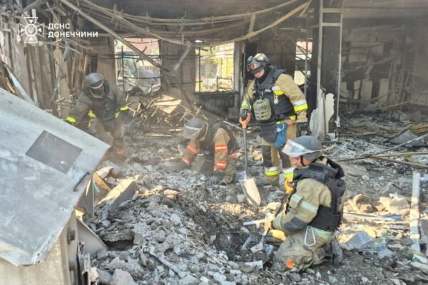 Рятувально-пошукові роботи на місці удару в Добропіллі завершені