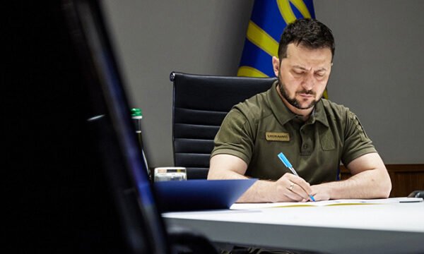 В Раду надійшло подання про продовження воєнного стану від президента