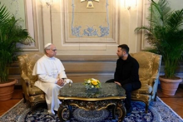 Зеленський провів зустріч із Папою Римським: Обговорив війну та шляхи до миру