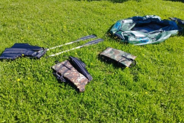 На березі Тиси затримали 4 ухилянтів з гумовим човном