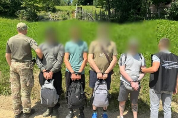 На Закарпатті затримали ухилянтів разом із переправниками