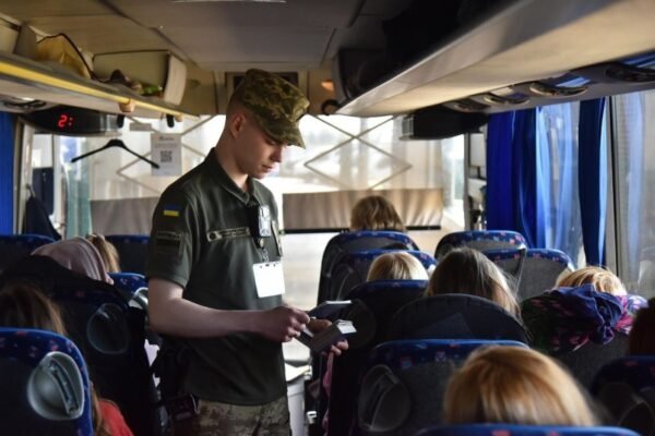 На кордоні затримали 32-річного чоловіка, що намагався виїхати із фальшивим посвідченням про народження дитини