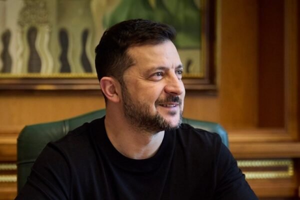 Говорили про російські удари та ситуацію на фронті: Зеленський прокоментував розмову із Трампом