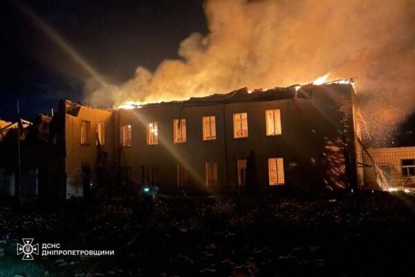 Росіяни під час нічного удару зруйнували навчальний заклад на Дніпропетровщині