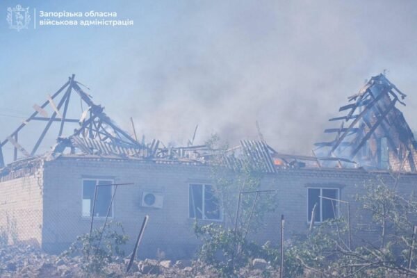 Росіяни атакували село під Запоріжжям: Пошкоджено сотню будинків, школу і лікарню (ФОТО, ВІДЕО)