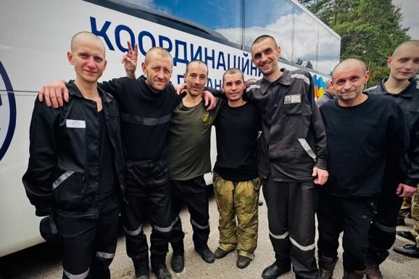 Україна та РФ провели ще один обмін полоненими: Додому повернувся журналіст Дмитро Хилюк (ФОТО)