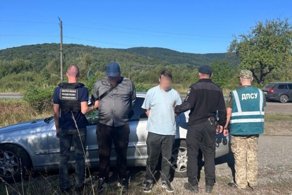 Священник УПЦ МП намагався вивезти з країни військовозобов’язаного, накривши його рясою