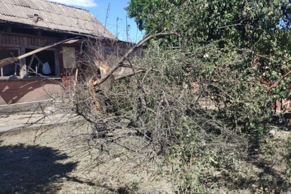 На Дніпропетровщині після обстрілу дітей діставали з-під завалів