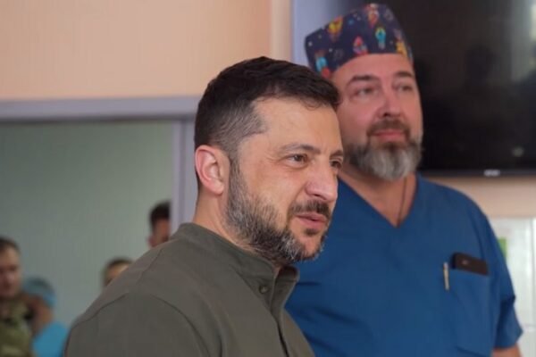 Зеленський відвідав медичний заклад Харкова: Поспілкувався з українськими захисниками