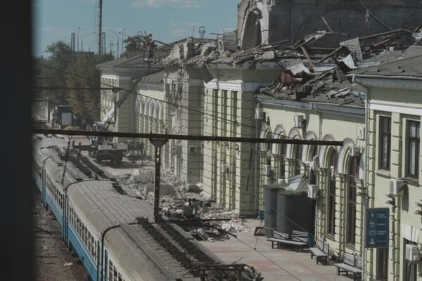 Під час атаки на Лозову влучання зафіксовані в 20 місцях