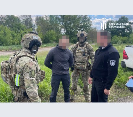 Військовий намагався продати озброєння, що перебувало на балансі частини у Донецькій області, – ДБР