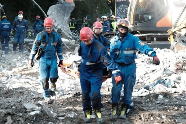 Кількість загиблих внаслідок удару по Києву зросла до 28