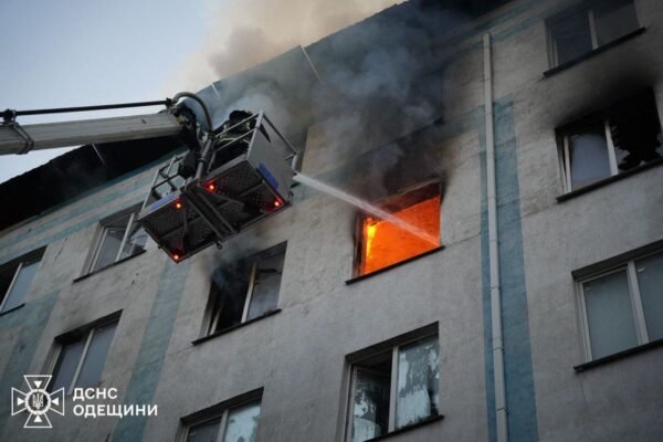 Вночі росіяни атакували Одещину: спалахнули пожежі