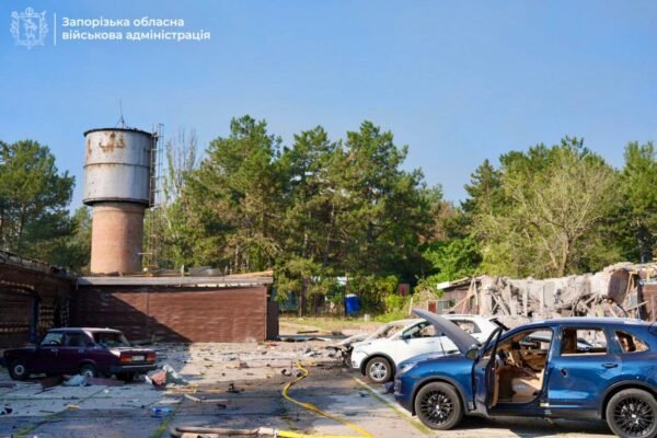 Росіяни атакували Запоріжжя КАБами: двоє людей загинули