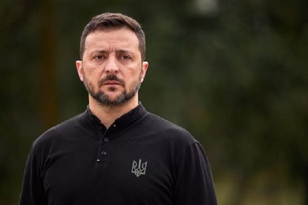 Зеленський заявив, що його позиція щодо присутності України на Донбасі не змінилася