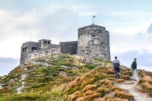 На Прикарпатті оголосили тендер на реставрацію обсерваторії на горі Піп Іван