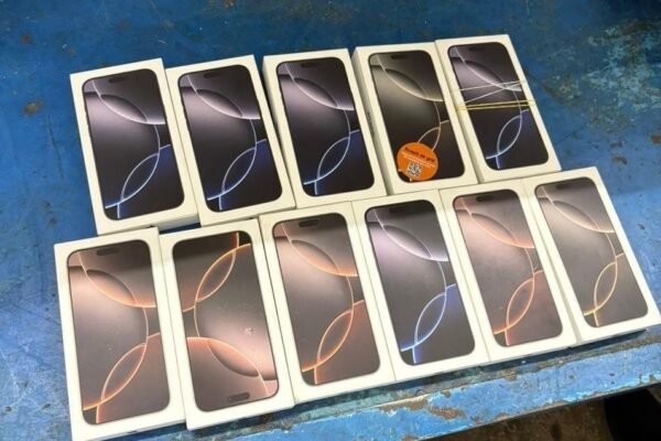 Громадянин Румунії намагався приховано ввезти в Україну 11 iPhone 16 Pro Max