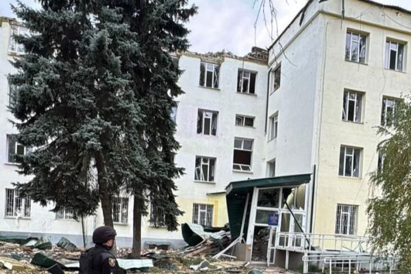 На Донеччині ворог за добу здійснив 40 обстрілів