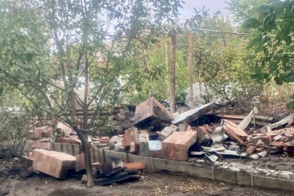 У Краматорську внаслідок обстрілу пошкоджене домоволодіння