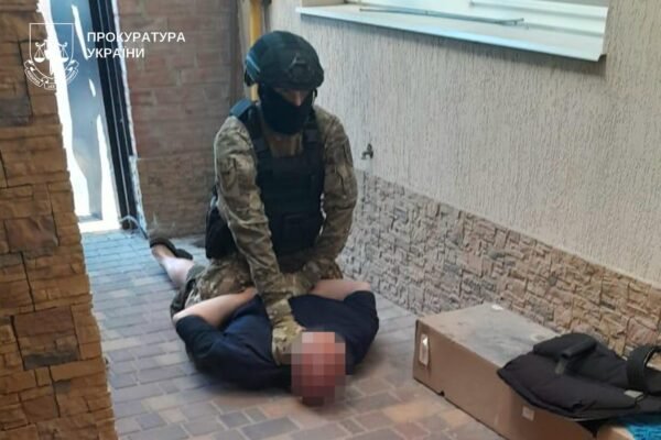 Тиснули на бізнес: на Прикарпатті викрили злочинну групу