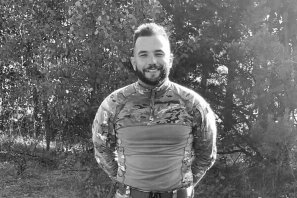 Захищаючи Україну від російських окупантів загинув музикант, актор та волонтер Андрій Нескубін (ФОТО)