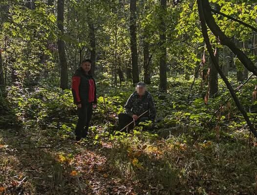 На Львівщині за добу шукали двох грибників. Одного знайшли мертвим