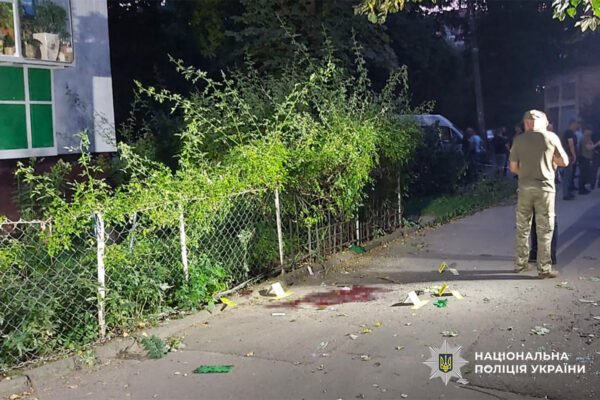 Через вибух гранати у Хмельницькому поранено двоє людей