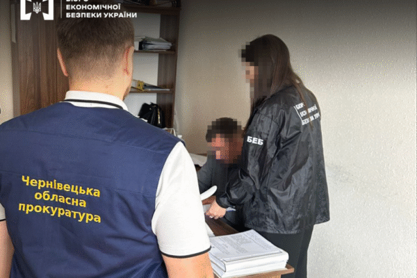 На зловживанні службовим становищем викрили керівника колонії на Буковині