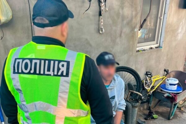 У Херсоні затримали колаборанта, що добровільно працював у російській катівні під час окупації регіону