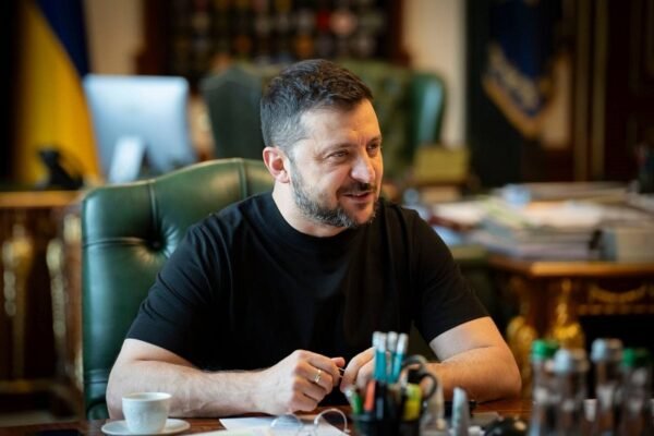 Вибори у Молдові: Зеленський привітав Санду з перемогою