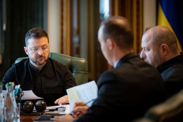 Зеленський провів нараду щодо санкційної політики: Доручив готувати продовження тих санкцій, термін яких спливає