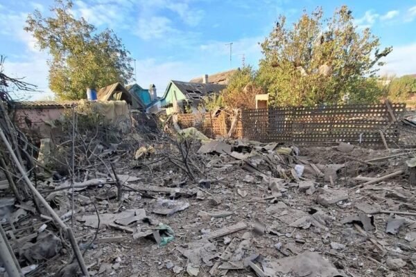 Росіяни обстріляли Чорнобаївку на Херсонщині. Поранено двох людей, одна – у важкому стані