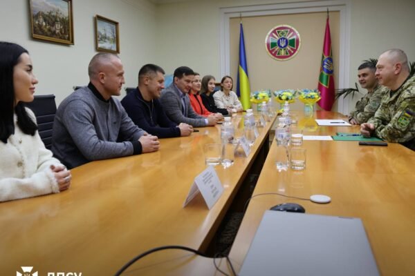 Очільник ДПСУ Дейнеко зустрівся з представниками Асоціації спортивної боротьби України