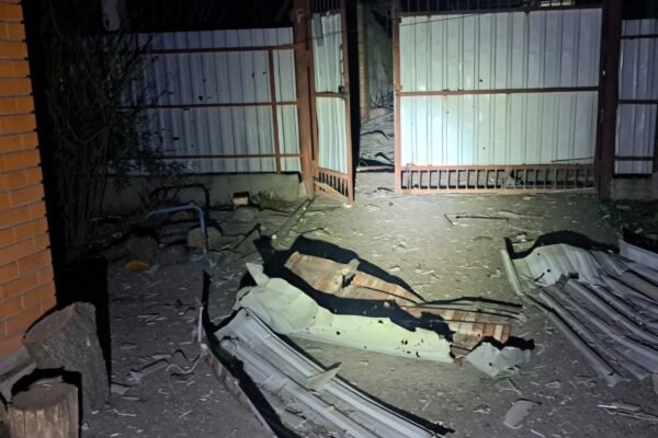 Внаслідок обстрілів на Дніпропетровщині пошкоджені будинки, ЛЕП, перебито газогін